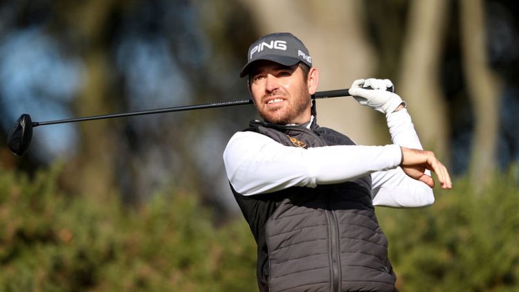 Oosthuizen earns early advantage at low-scoring South African Open
