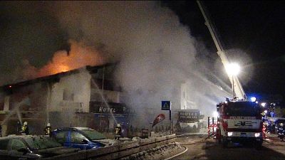 Incendio in albergo, evacuate 40 persone Incendio in albergo, evacuate 40 persone