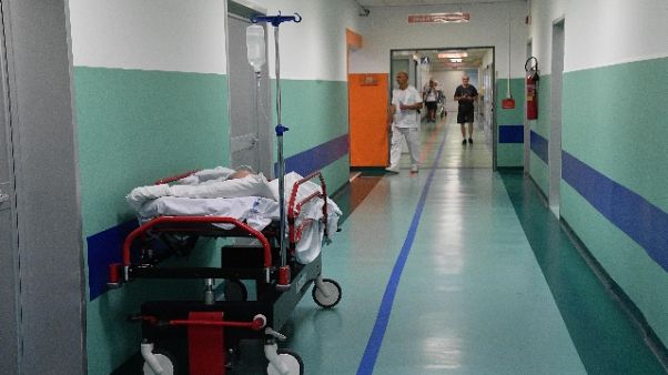 Morto 18enne che ha accoltellato madre Morto 18enne che ha accoltellato madre