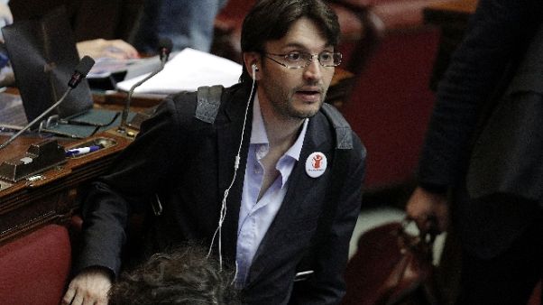 Deputato M5s Dall'Osso passa a gruppo FI Deputato M5s Dall'Osso passa a gruppo FI