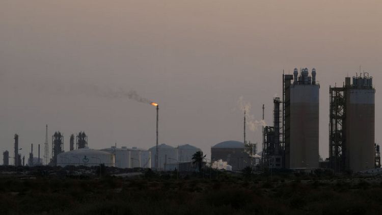 مؤسسة النفط: إعادة فتح موانئ التصدير في شرق ليبيا