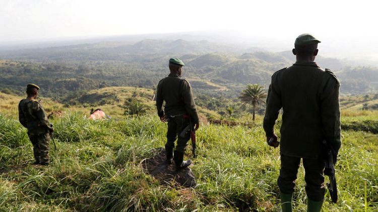 مسلحون يقتلون 18 مدنيا على الأقل بمنطقة يتفشى بها الإيبولا في الكونجو