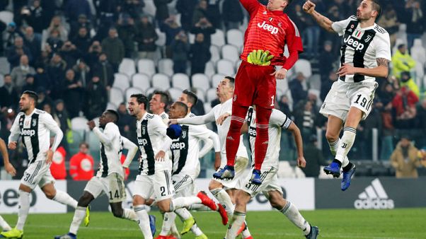 Mandzukic wins it for Juve after Inter miss chances Mandzukic wins it for Juve after Inter miss chances
