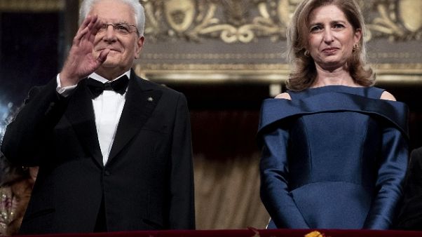 Mattarella, vivere valori democrazia Mattarella, vivere valori democrazia