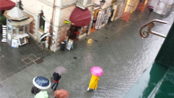 Toscana, allerta per vento e mareggiate Toscana, allerta per vento e mareggiate