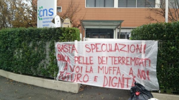 Protesta per degrado Sae Marche Protesta per degrado Sae Marche