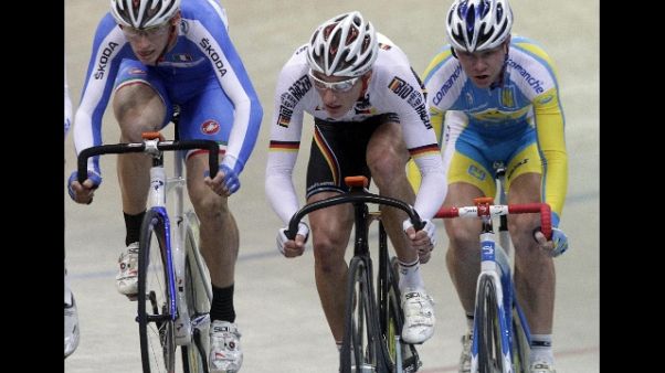 Ciclismo: Simion cade, trauma cranico Ciclismo: Simion cade, trauma cranico