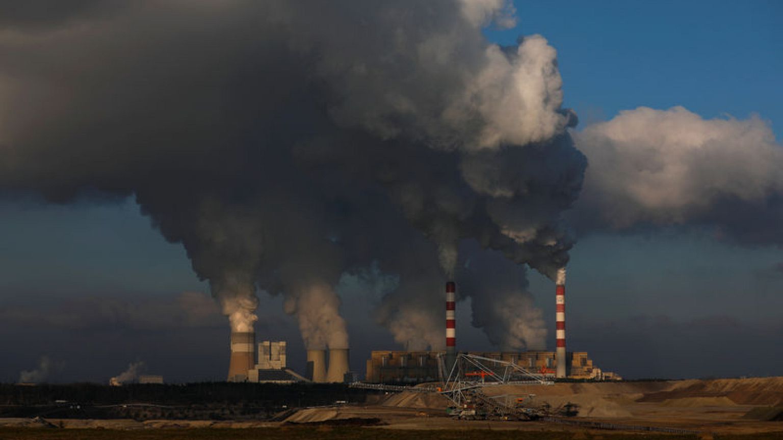 Investors managing $32 trillion in assets call for action on climate change