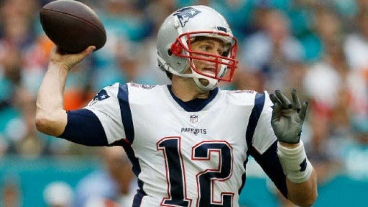 NFL: Brady bat le record de passes de Manning