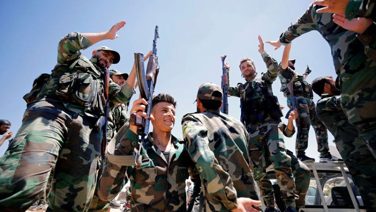الجيش السوري يسرح بعض المجندين وضباط الاحتياط