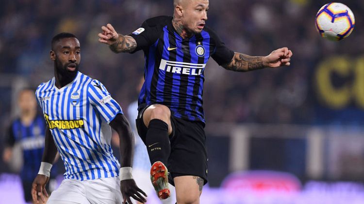 Inter midfielders Vecino, Nainggolan set to miss PSV match