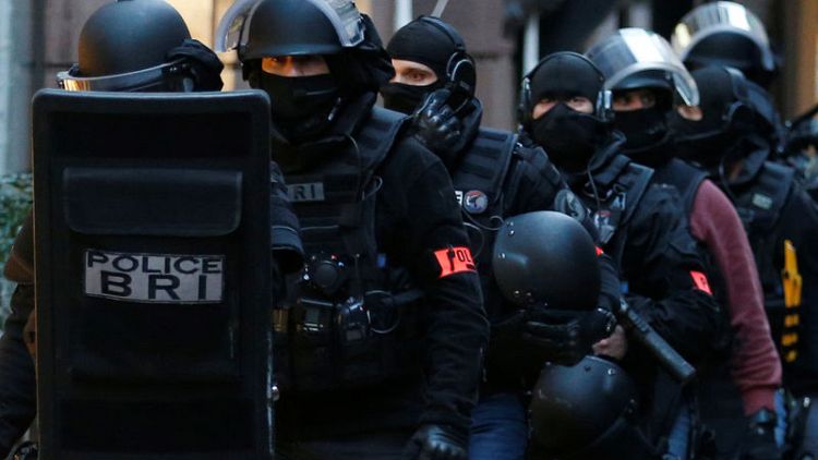 الشرطة الفرنسية تلاحق مهاجما في ستراسبورج