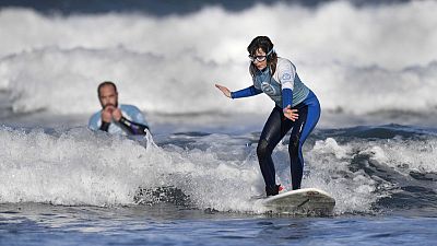 Blind Spanish surfer says sea sets her free, goes for world title Blind Spanish surfer says sea sets her free, goes for world title