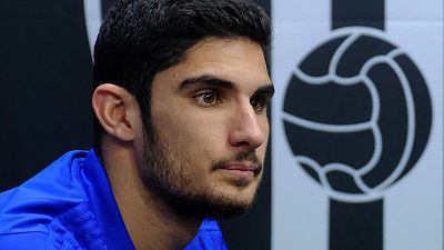 جيديس أغلى لاعب في تاريخ بلنسية يخضع لجراحة