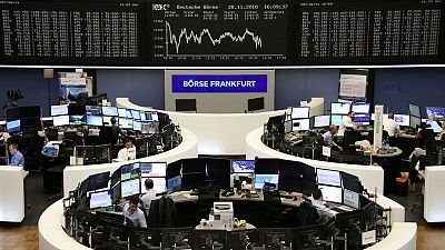 أسهم أوروبا تهبط بعد بيانات صينية ضعيفة