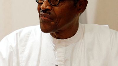 رئيس نيجيريا يقول إن اقتصاد بلاده في "حالة سيئة"