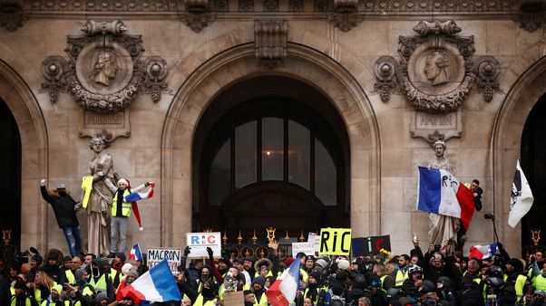 Thousands of 'yellow vests' hit French streets in fifth Saturday of protests Thousands of 'yellow vests' hit French streets in fifth Saturday of protests