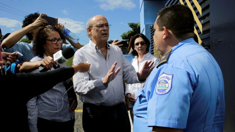 Nicaragua police beat journalists in crackdown on free press
