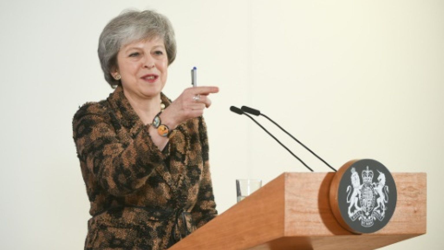 Tony Blair et Theresa May s'écharpent publiquement sur le Brexit