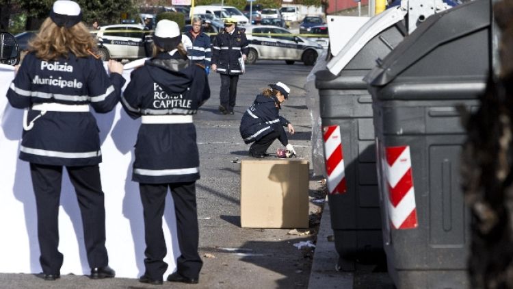 Auto pirata uccide motociclista a Roma