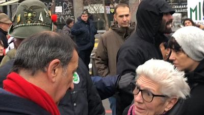 Milano, Sala contestato da antagonisti