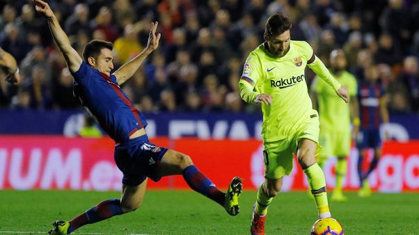 Messi hat-trick adorns Barca's 5-0 romp at Levante Messi hat-trick adorns Barca's 5-0 romp at Levante