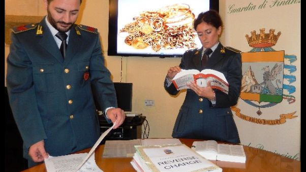 Fisco: frode internazionale, 3 arresti Fisco: frode internazionale, 3 arresti
