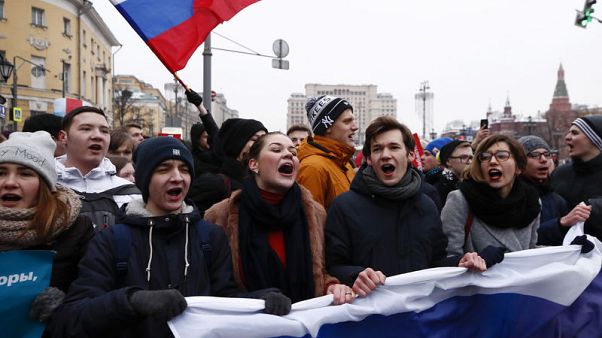 Russian lawmakers back law jailing anyone urging teenagers to protest Russian lawmakers back law jailing anyone urging teenagers to protest