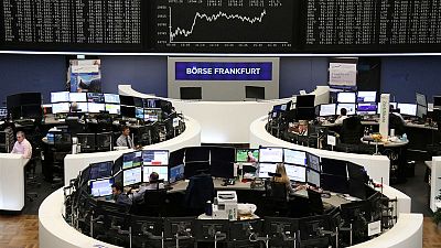 مكاسب حذرة للأسهم الأوروبية قبيل اجتماع مجلس الاحتياطي