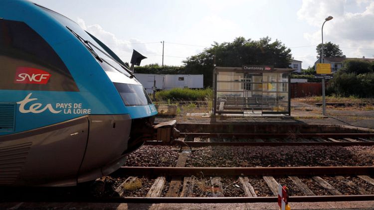 French state railway to axe more than 2,000 jobs in 2019