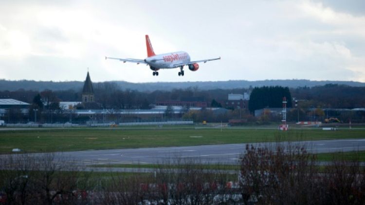 Des drones entraînent la fermeture de l'aéroport londonien de Gatwick