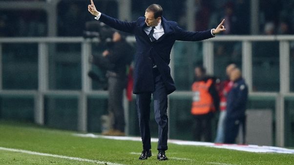 Juve: allenamento su movimenti anti-Roma Juve: allenamento su movimenti anti-Roma
