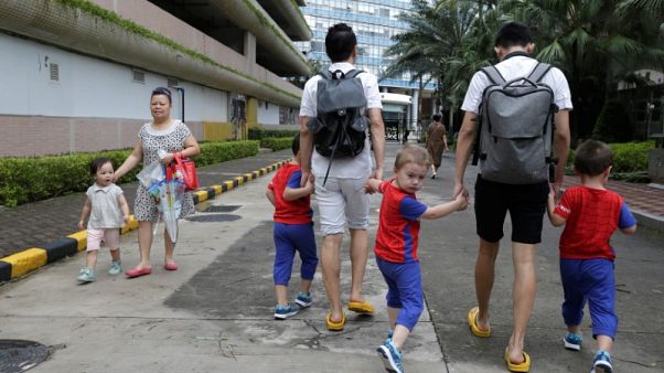 LGBT parents challenge stereotypes in China LGBT parents challenge stereotypes in China