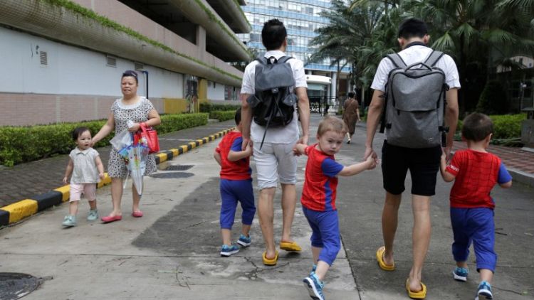 LGBT parents challenge stereotypes in China