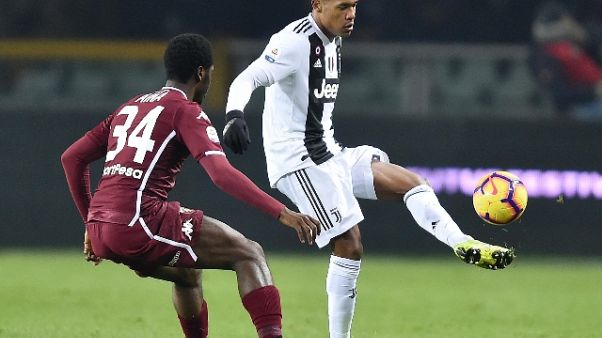 Juve: Alex Sandro rinnova fino al 2023 Juve: Alex Sandro rinnova fino al 2023