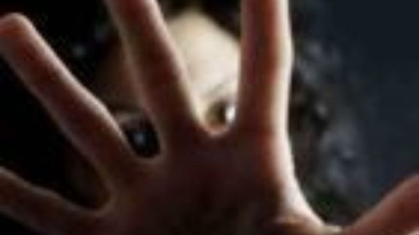 Molesta coetaneo su FB, 75enne ammonita Molesta coetaneo su FB, 75enne ammonita
