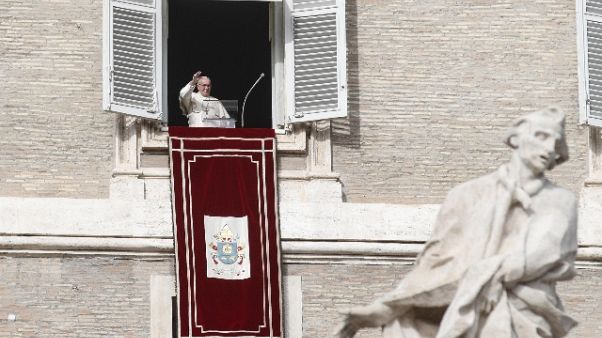 Migranti: Papa, porte Chiesa sono aperte Migranti: Papa, porte Chiesa sono aperte