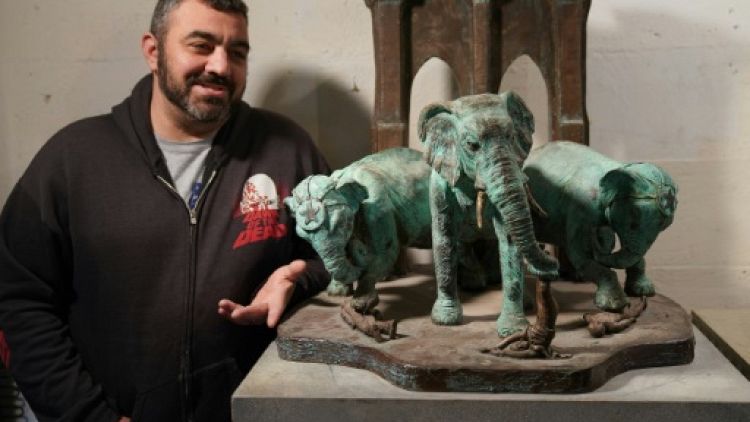 Joe Reginella, sculpteur de fausses nouvelles (inoffensives)