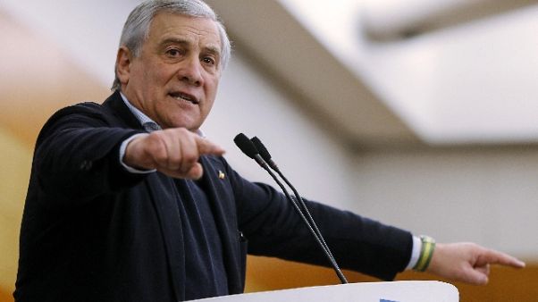 Manovra: Tajani, italiani non si piegano Manovra: Tajani, italiani non si piegano