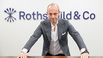 Head of Rothschild in Russia pens fairy tales between flights