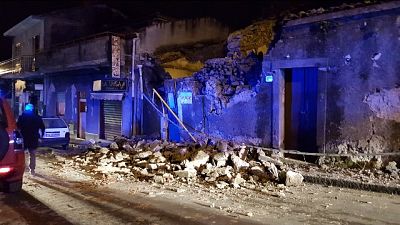 Sisma a Catania, chiuso tratto dell'A18 Sisma a Catania, chiuso tratto dell'A18