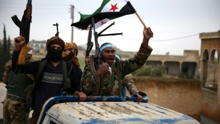 Syrie: les rebelles pro-Ankara consolident leurs positions près de Minbej