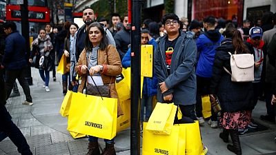 Big discounts fail to draw UK shoppers to post-Christmas sales Big discounts fail to draw UK shoppers to post-Christmas sales