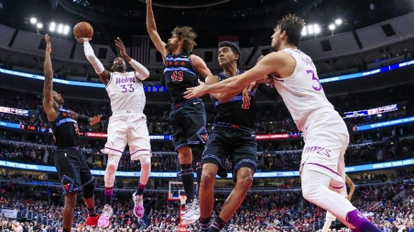Nba, bene Clippers e Spurs, vola Toronto Nba, bene Clippers e Spurs, vola Toronto