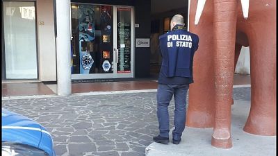 Rapina in boutique orologi a Pescara