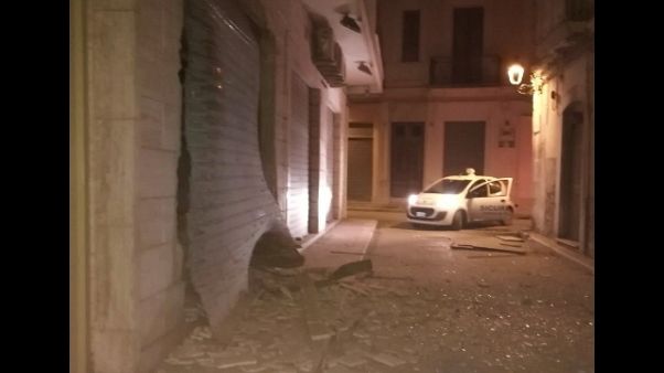 Bomba danneggia gioielleria nel foggiano Bomba danneggia gioielleria nel foggiano