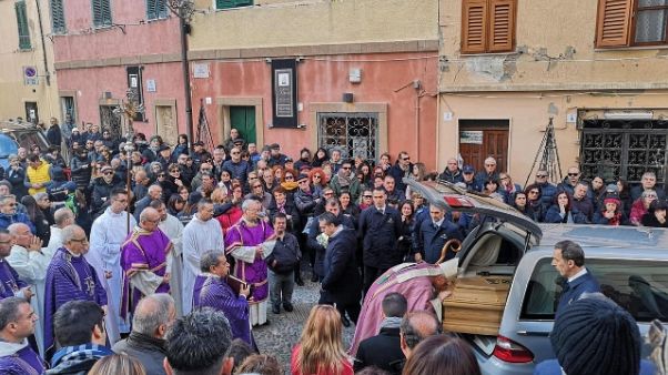 Alghero, il dolore per il femminicidio Alghero, il dolore per il femminicidio