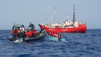Migranti: SeaEye, 17 su barca soccorsa