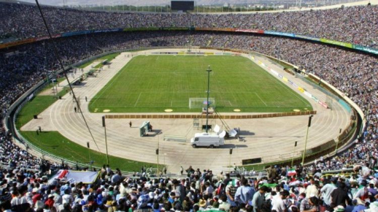 vue générale du Stade Azadi à Téhéran le 24 août 2001