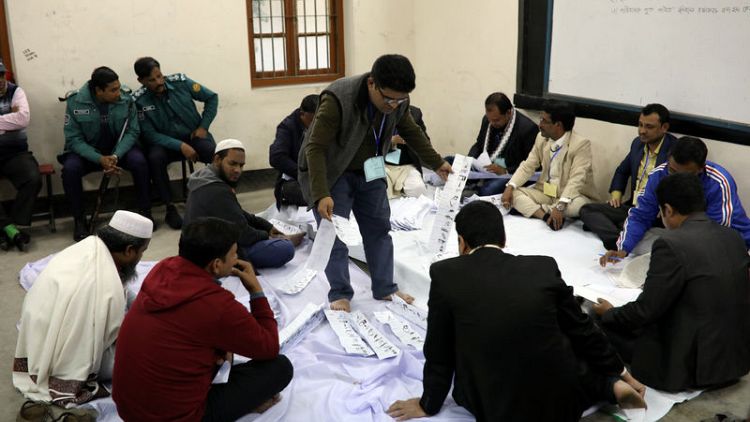 مفوضية الانتخابات ببنجلادش : فوز حزب رئيسة الوزراء بالانتخابات العامة